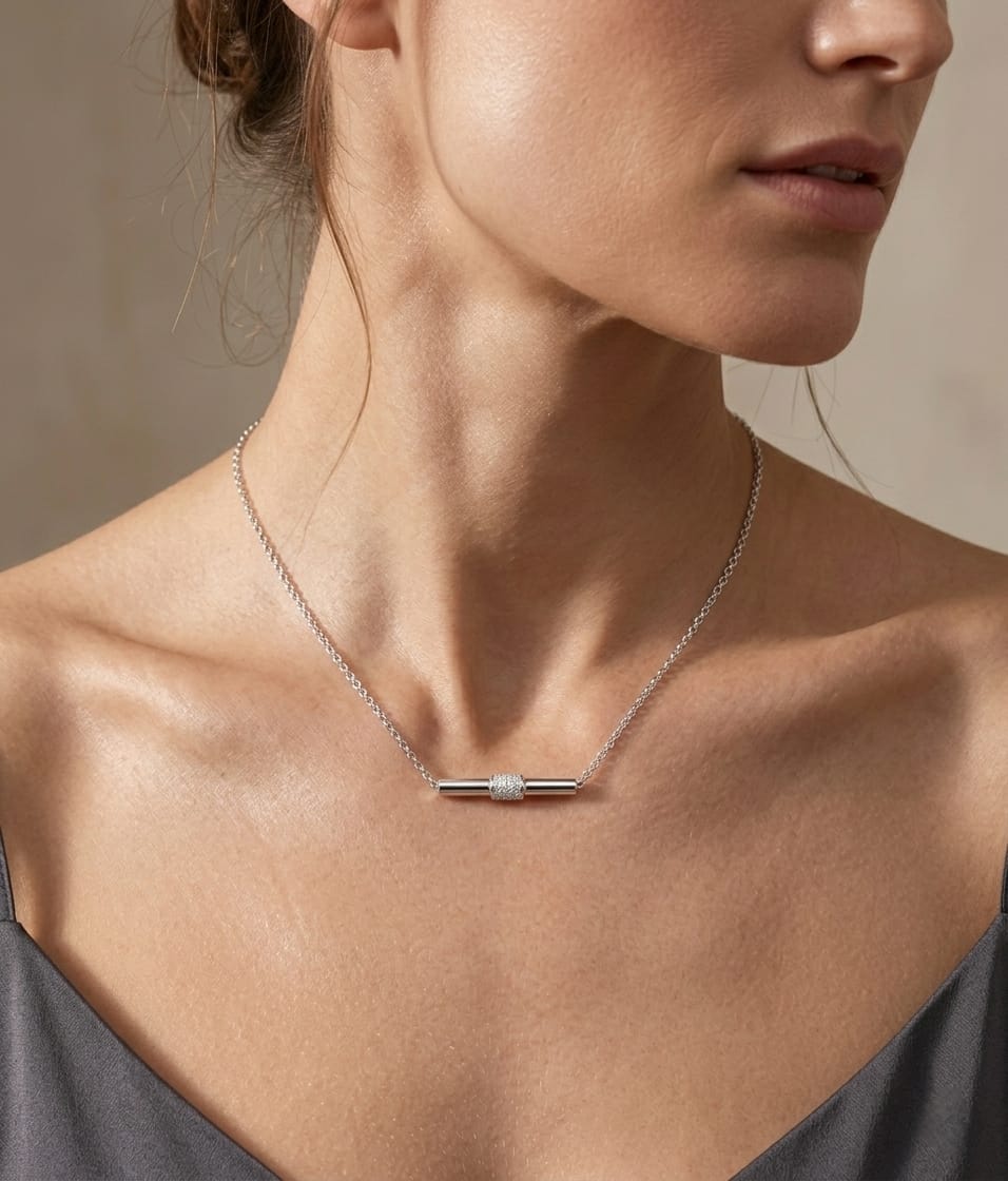 The Horizon Bar Necklace